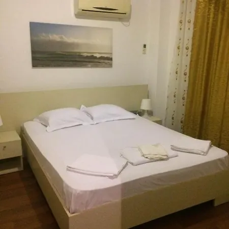 Diamond Apartment *